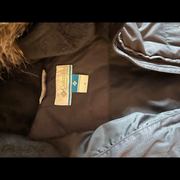 Columbia winter jacket - size small - Picture 2 of 4